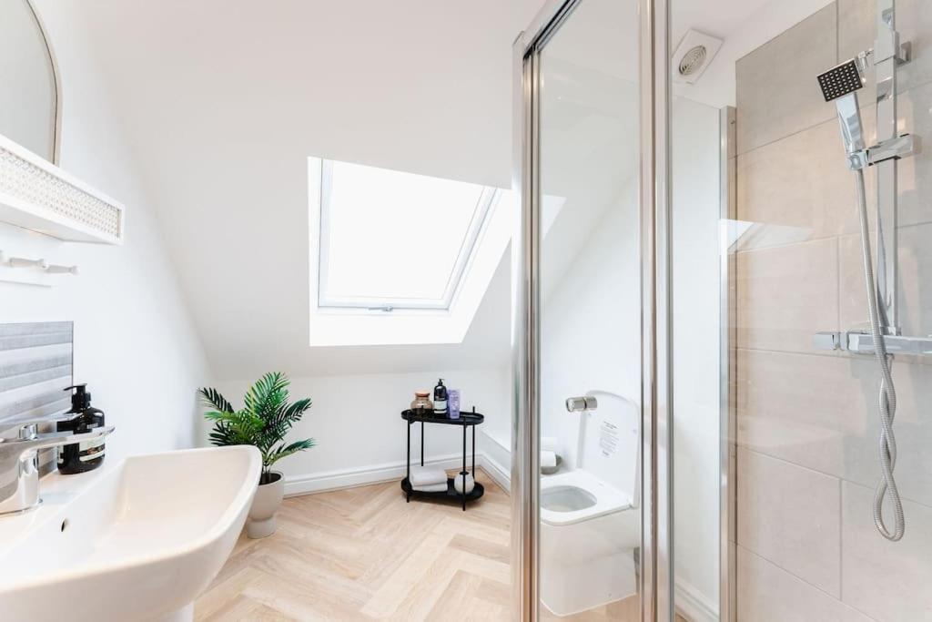 Boutique Apartment - Mazerystays Exley Exterior foto